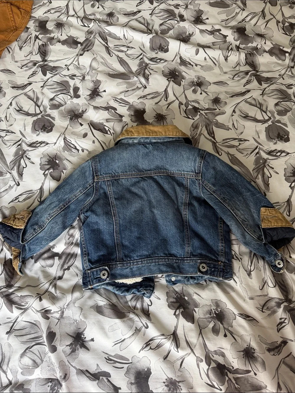 GAP Blue Denim Jacket with Tan Corduroy Collar